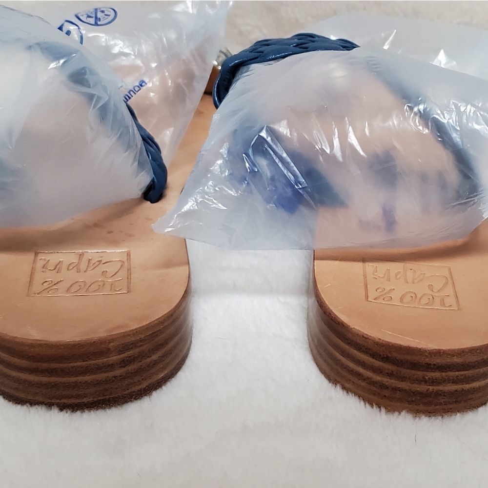 𝅺100% Capri Blue Italian Leather Stacked Heel Crystal Heart Thong Sandals 6.5 - Picture 10 of 14